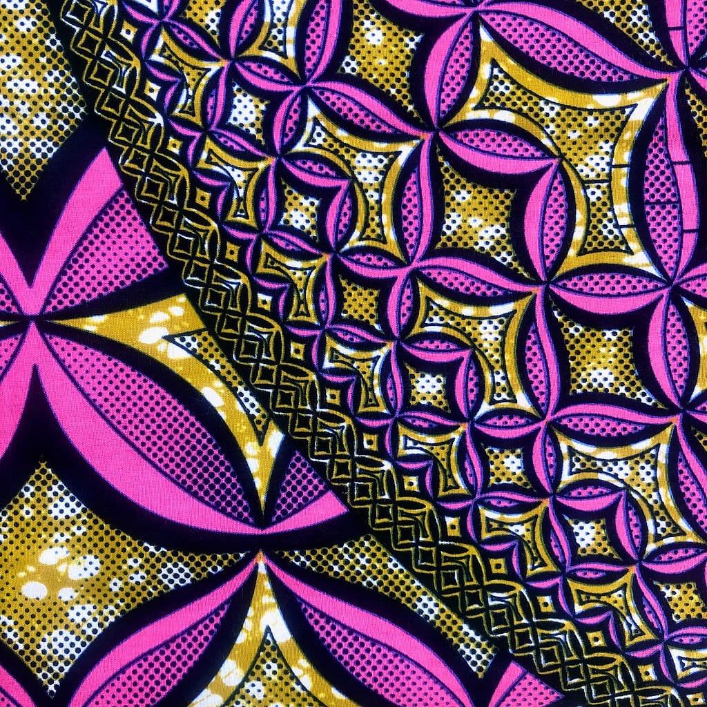 Tissu Wax rose kaki imprimé Cercle Floral détail